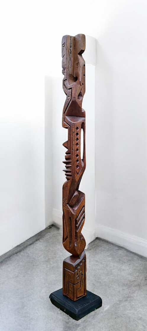 Sculpture contemporaine en chêne