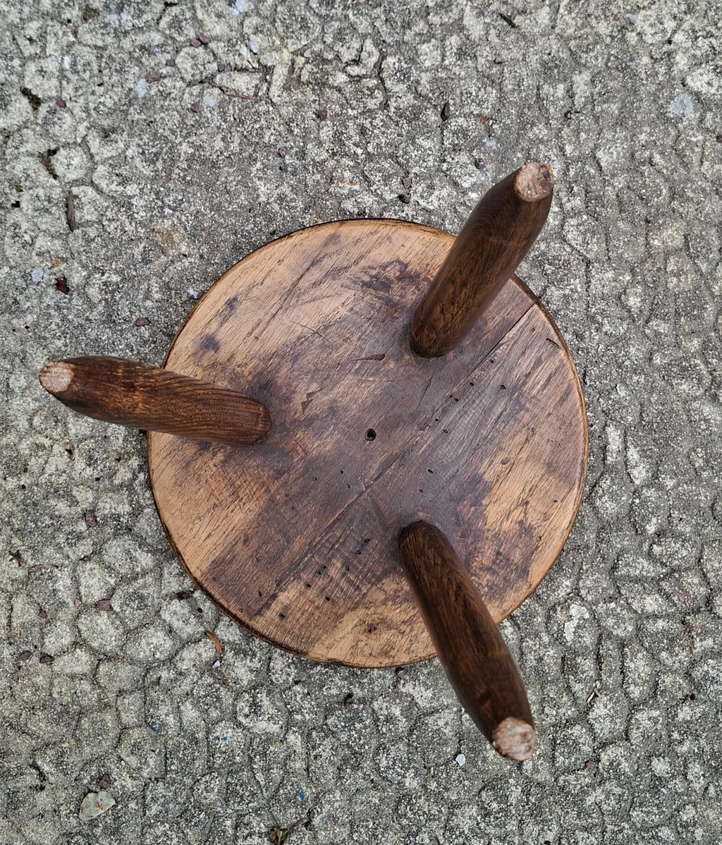 Tabouret décoratif de « berger » en chêne